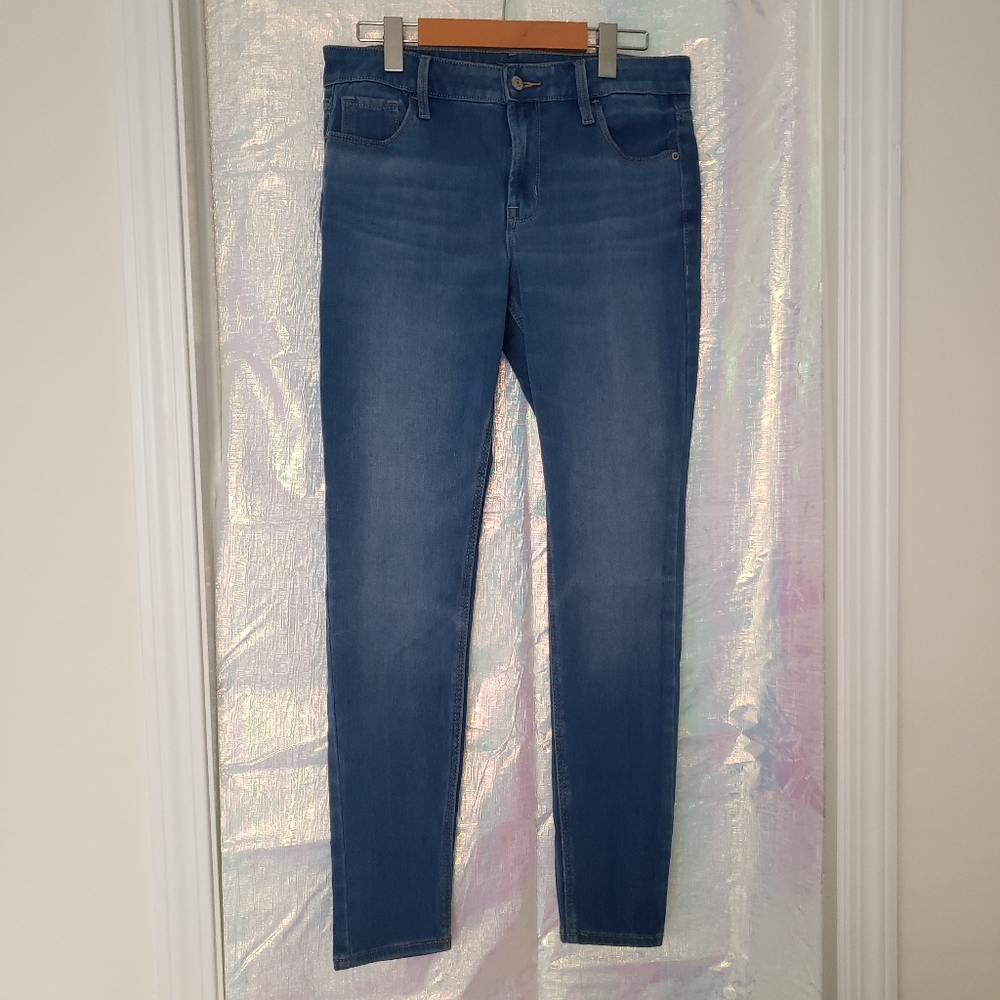 Old Navy Rockstar fit Jean
